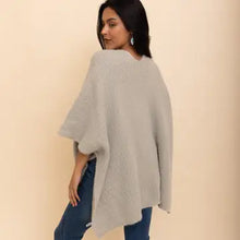 Load image into Gallery viewer, Boucle Poncho (One-Size)