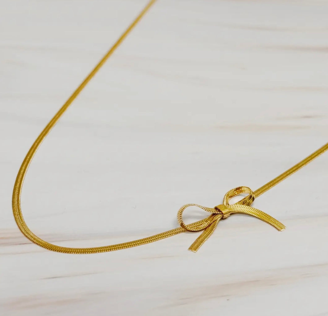 Bow Chain Necklace