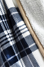 Load image into Gallery viewer, Sherpa Fleece Throw Blanket
